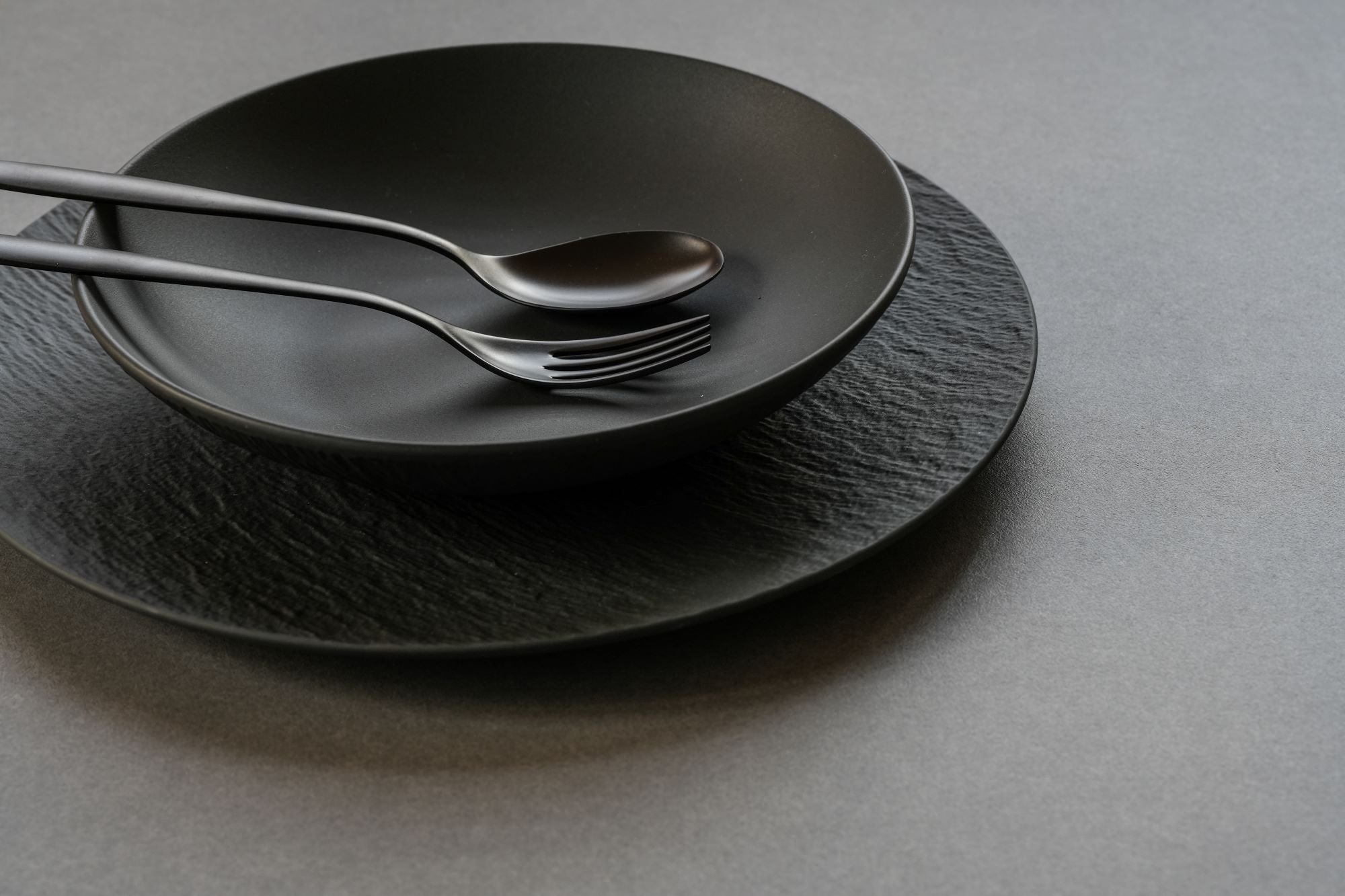 Plate – BLACK KITCHEN 8196